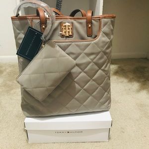 Tommy Hilfiger Quilted Nylon Tote Bag With Pouch T